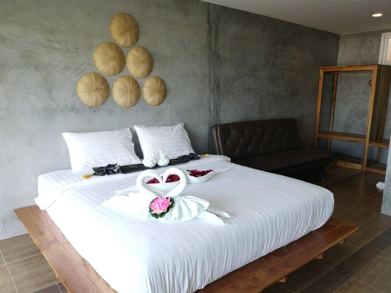Klang Aow Seafood & Resort Khanom Εξωτερικό φωτογραφία